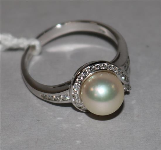 An Italian 18ct white gold, cultured pearl and diamond cluster ring, size T.